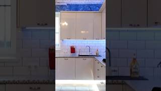 ПРОСТОРНАЯ КУХНЯ С ПОДСВЕТКОЙ/ ЗАГОРОДНАЯ НЕДВИЖИМОСТЬ/ САНКТ-ПЕТЕРБУРГ/ АРЕНДА
